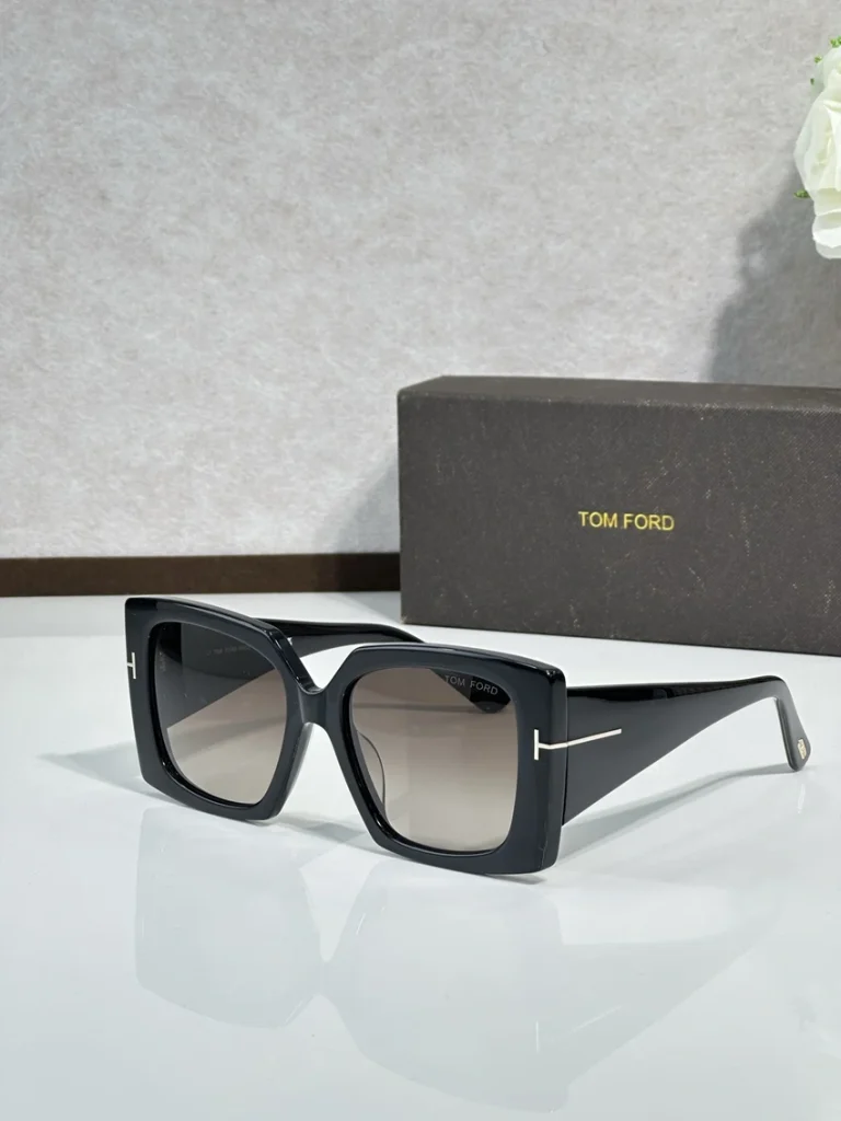 Tom Ford FT0921 Sunglasses On Celebrities Wholesale | Optical Retail Supplier
