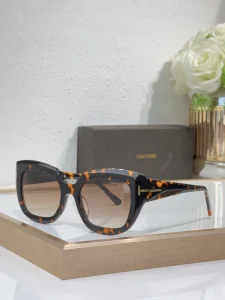 Premium Tom Ford FT1192 Sabrina Sunglasses – Wholesale Distributor