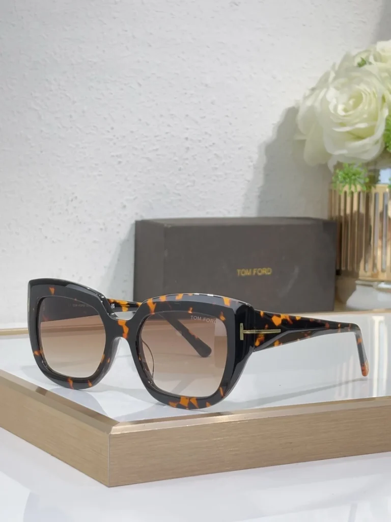 Premium Tom Ford FT1192 Sabrina Sunglasses – Wholesale Distributor