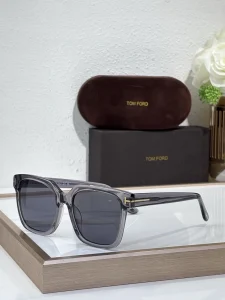Tom Ford FT0952 Rectangular Sunglasses for Wholesale | Optical Store Supplier