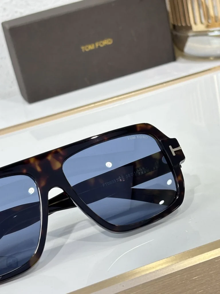 Wholesale Tom Ford FT0933 Sunglasses Hut | B2B Optical Distributor