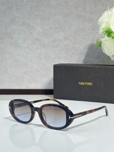 Wholesale Tom Ford FT1364 Isla Sunglasses | B2B Optical Distributor