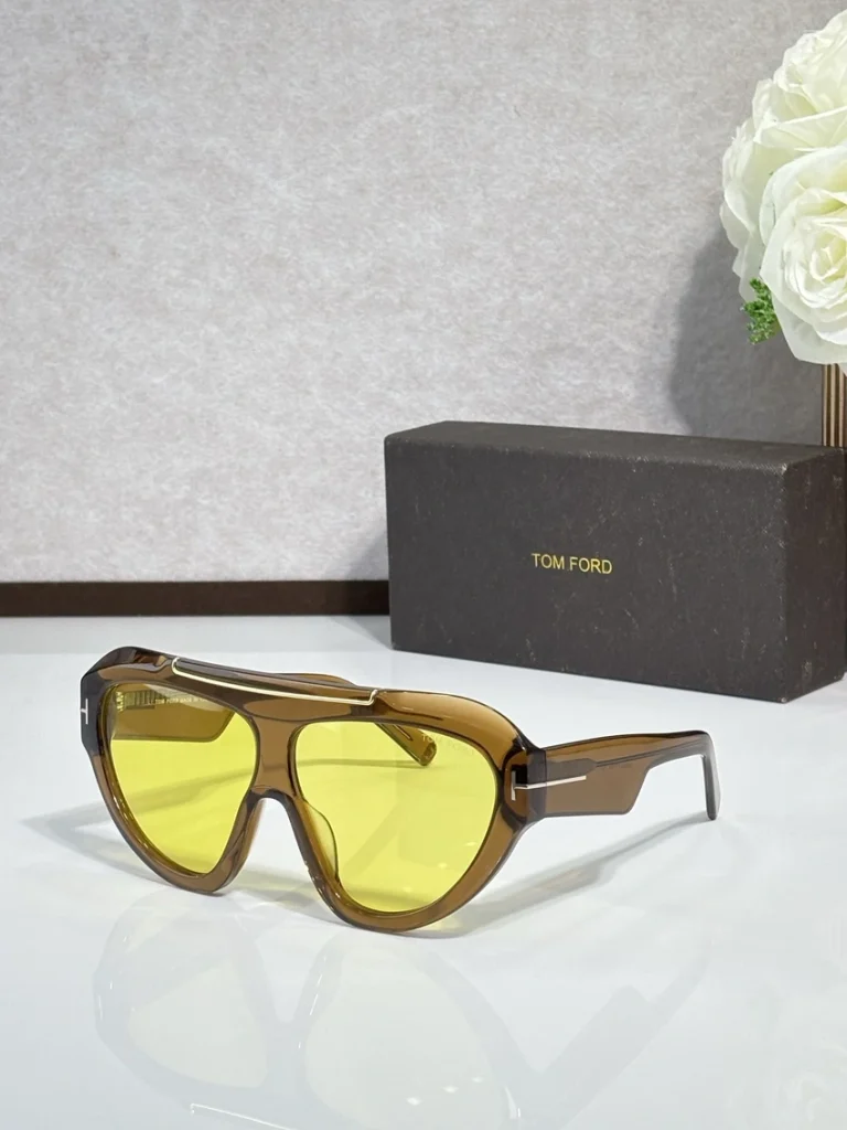 Buy Tom Ford FT1094 Maxwell Sunglasses Wholesale | Optical Importer