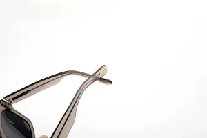 Tom Ford FT711 Oversized Sunglasses Wholesale | Optical Retail Supplier
