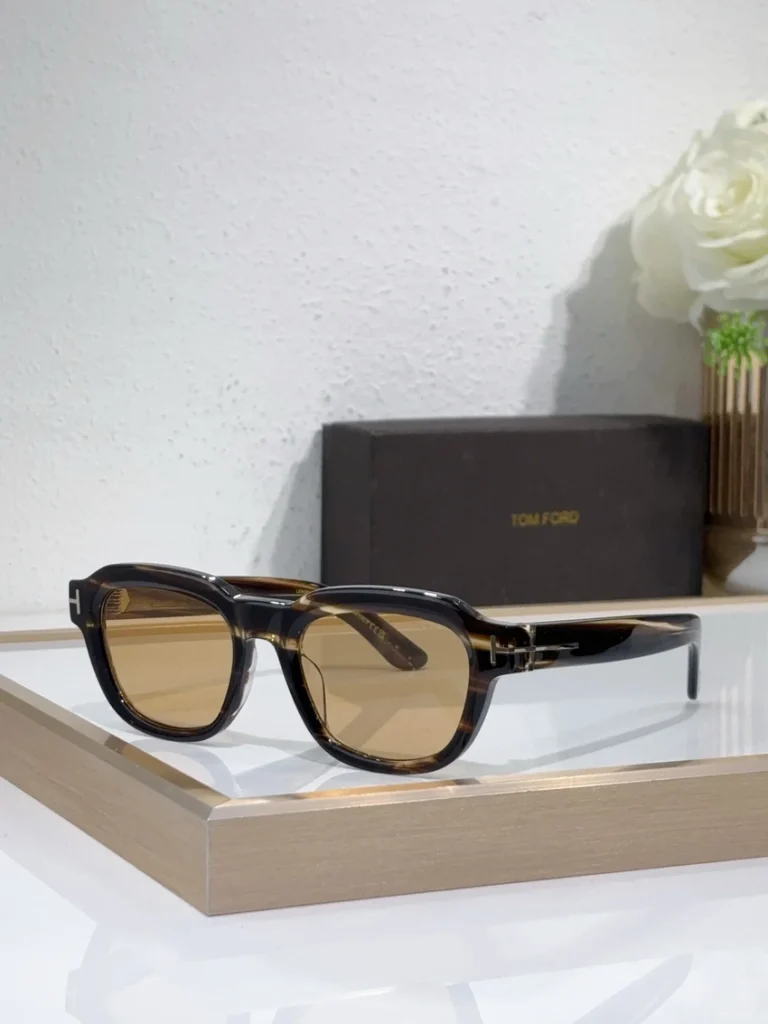 Wholesale Tom Ford TF1226 Oval Sunglasses | B2B Optical Distributor
