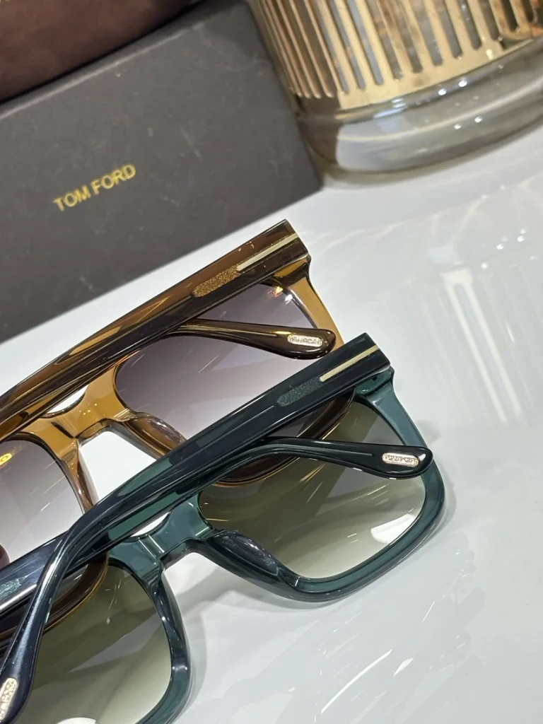 Tom Ford TF892 Round Sunglasses Wholesale | Optical Retail Supplier