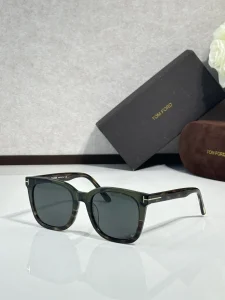Tom Ford TF638 Isla Sunglasses for Wholesale | Optical Store Supplier