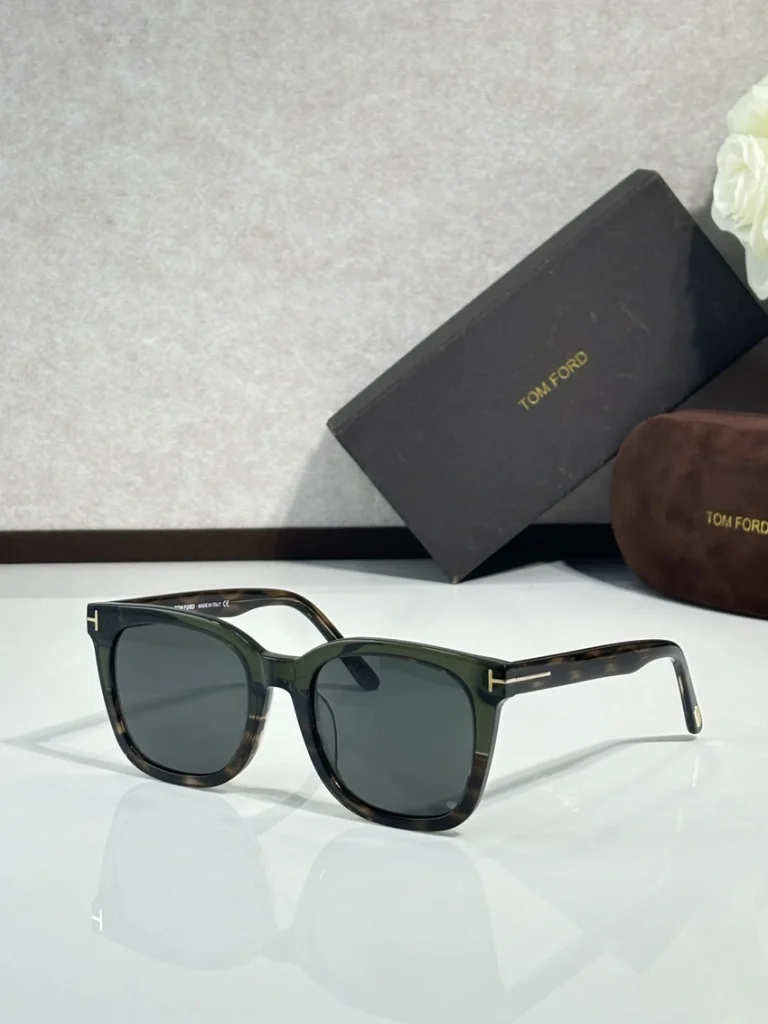 Tom Ford TF638 Isla Sunglasses for Wholesale | Optical Store Supplier