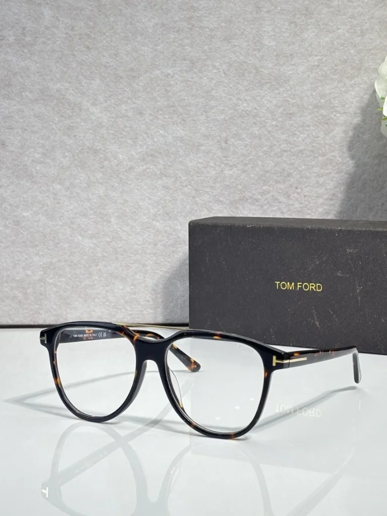 High-Quality Tom Ford FT1098 Eyewear – Tom Ford Glasses For Men | Bulk Distributor