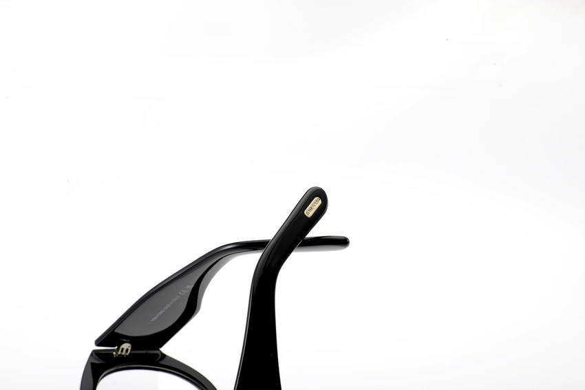 High-Quality Tom Ford FT5958-B Eyewear – Tom Ford Blue Light Glasses | Bulk Distributor
