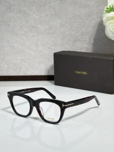 High-Quality Tom Ford TF237 Eyewear – Tom Ford Glasses Ryan Reynolds | Retail Optical Partner
