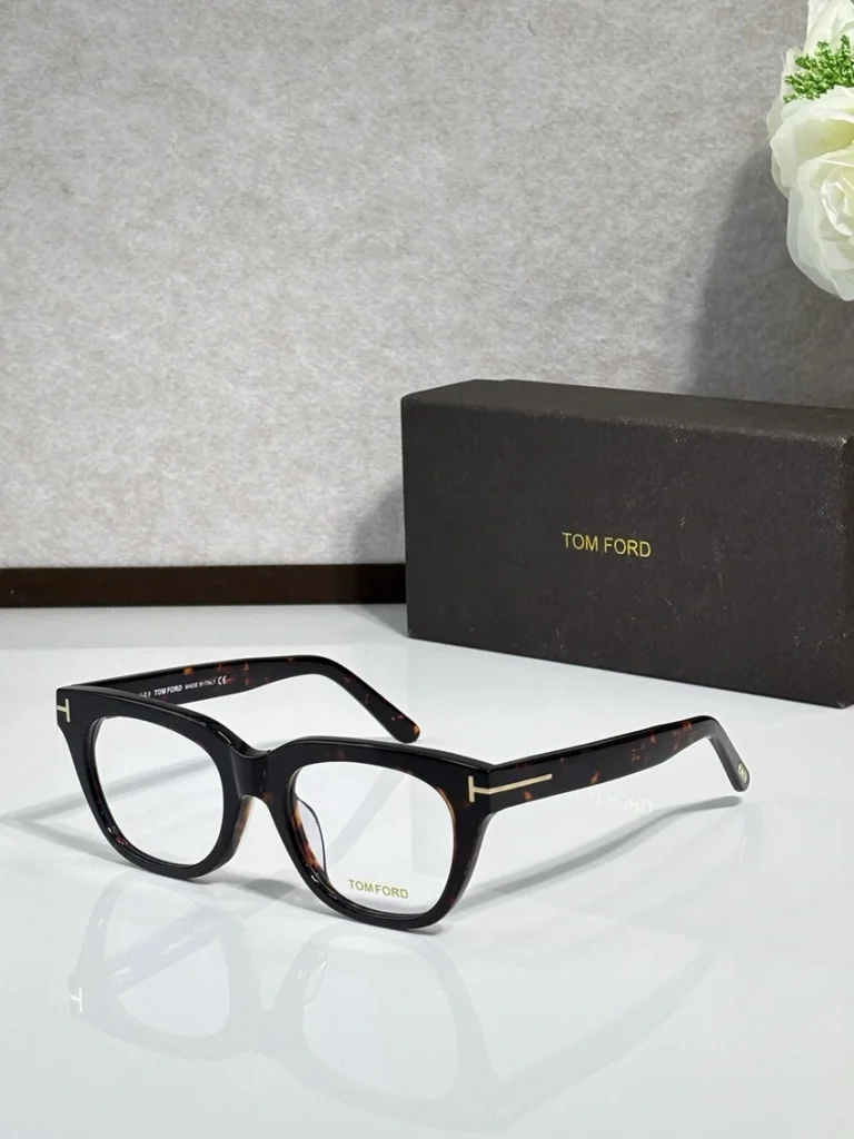 High-Quality Tom Ford TF237 Eyewear – Tom Ford Glasses Ryan Reynolds | Retail Optical Partner
