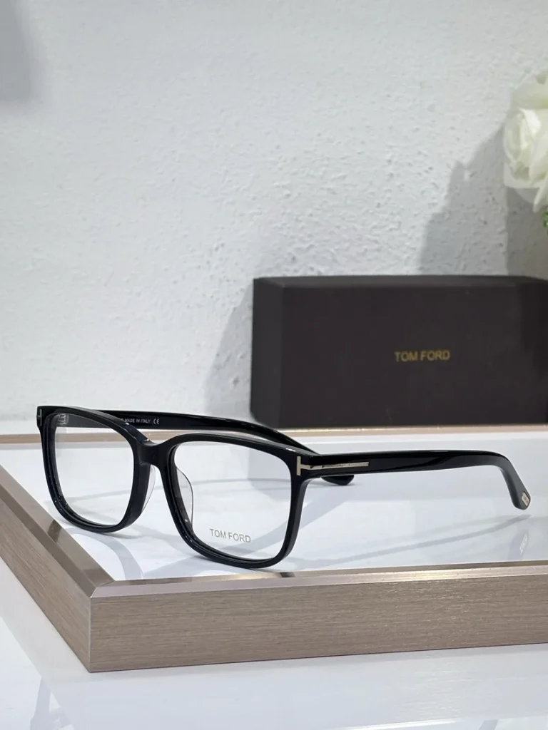 Premium Tom Ford TF5928 Eyewear – Tom Ford Eyeglasses Clear | Bulk Distributor