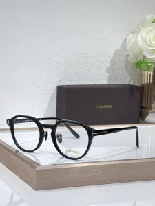 High-Quality Tom Ford TF5924 Spectacle Frames – Mens Tom Ford Glasses On Face | Bulk Distributor