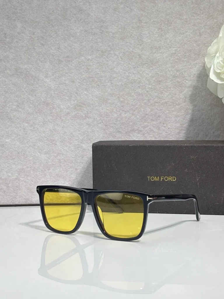 Wholesale Tom Ford FT0832 Navigator Sunglasses | B2B Optical Distributor