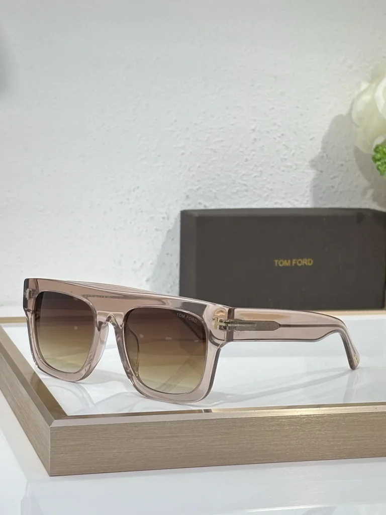 Tom Ford FT0711 Gucci Sunglasses Wholesale | Optical Retail Supplier
