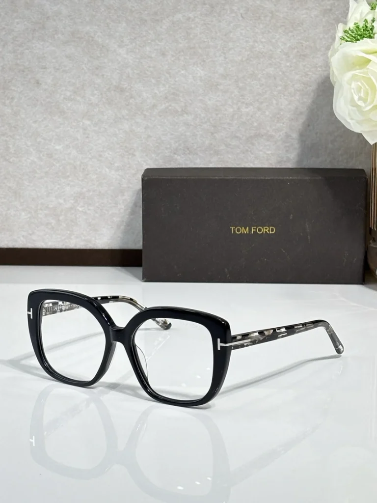 Authentic Tom Ford FT6043 Optical Frames – Tom Ford Eyeglasses Women | Bulk Distributor