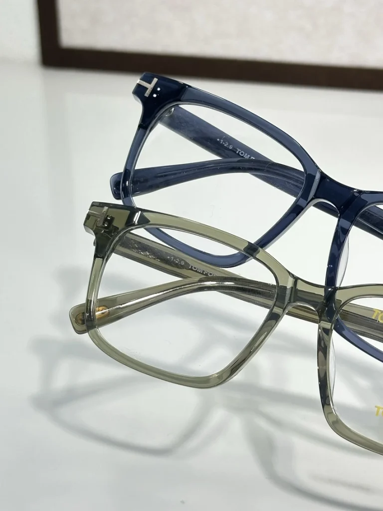 Luxury Tom Ford TF5661 Eyeglasses – Tom Ford Glasses Woman | Trade Eyewear Distributor