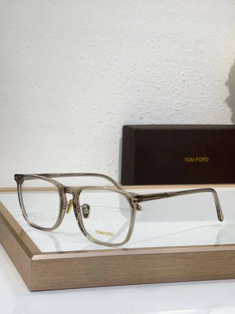 High-Quality Tom Ford TF5699 Eyeglasses – Tom Ford Tortoise Shell Glasses | Retail Optical Partner