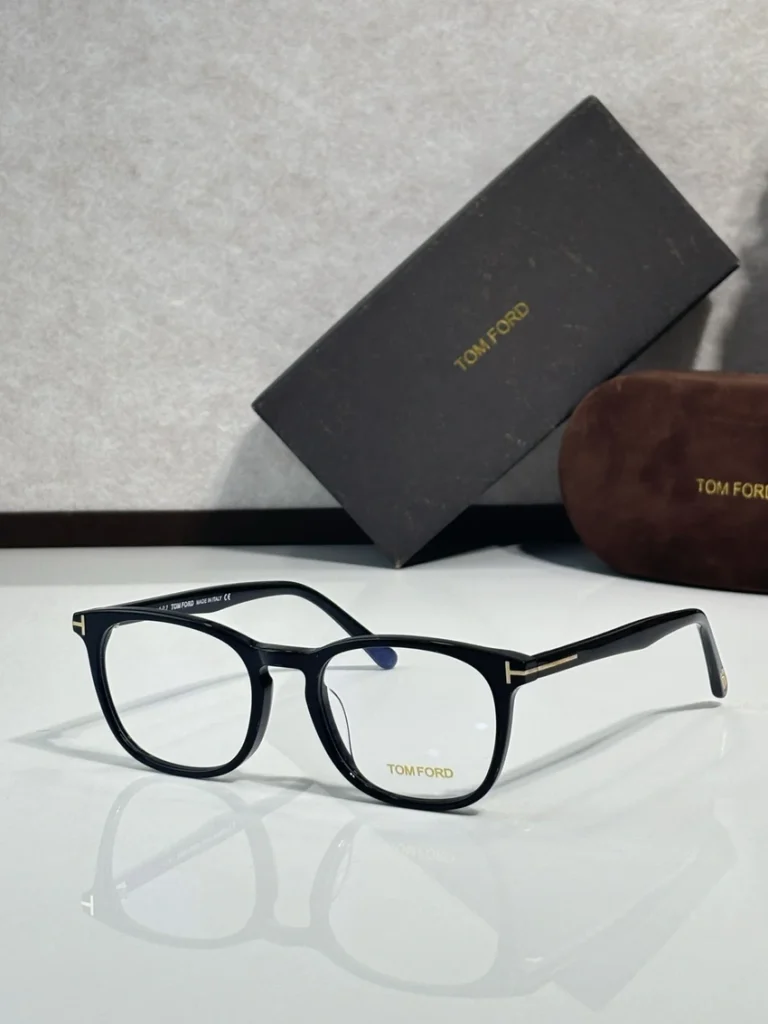 High-Quality Tom Ford TF5505 Eyewear – Tom Ford Cat Eye Frames | Wholesale Distributor