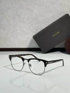 High-Quality Tom Ford FT0248 Optical Glasses – Tom Ford Blue Glasses | B2B Optical Supplier