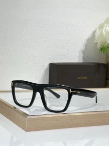 Luxury Tom Ford TF1077 Eyewear – Tom Ford Optical Frames Women | B2B Optical Supplier