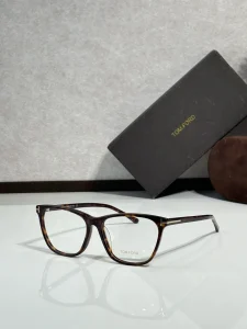 Wholesale Tom Ford TF5762 Optical Frames – Men’s Tom Ford Glasses Frames | B2B Optical Supplier
