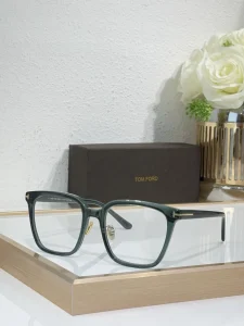 Premium Tom Ford FT1132 Spectacle Frames – Tom Ford Tortoise Shell Eyeglasses | Bulk Distributor