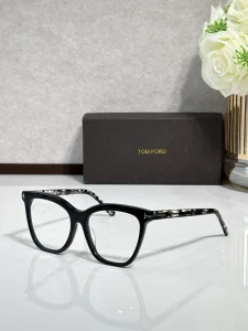 Professional Tom Ford FT6042 Eyewear – Tom Ford Women Eyeglasses | B2B Optical Supplier