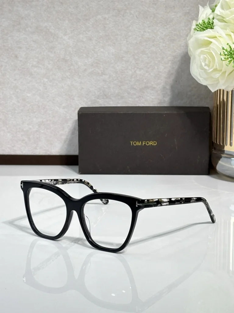 Professional Tom Ford FT6042 Eyewear – Tom Ford Women Eyeglasses | B2B Optical Supplier