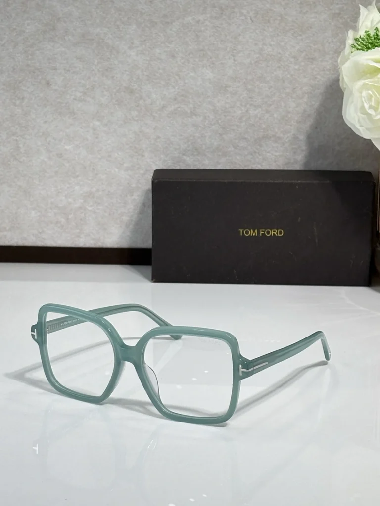 Authentic Tom Ford FT6063 Eyeglasses – Round Glasses Tom Ford | Retail Optical Partner