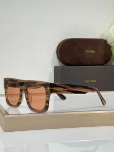 Wholesale Tom Ford FT0711 Women Sunglasses | B2B Optical Distributor