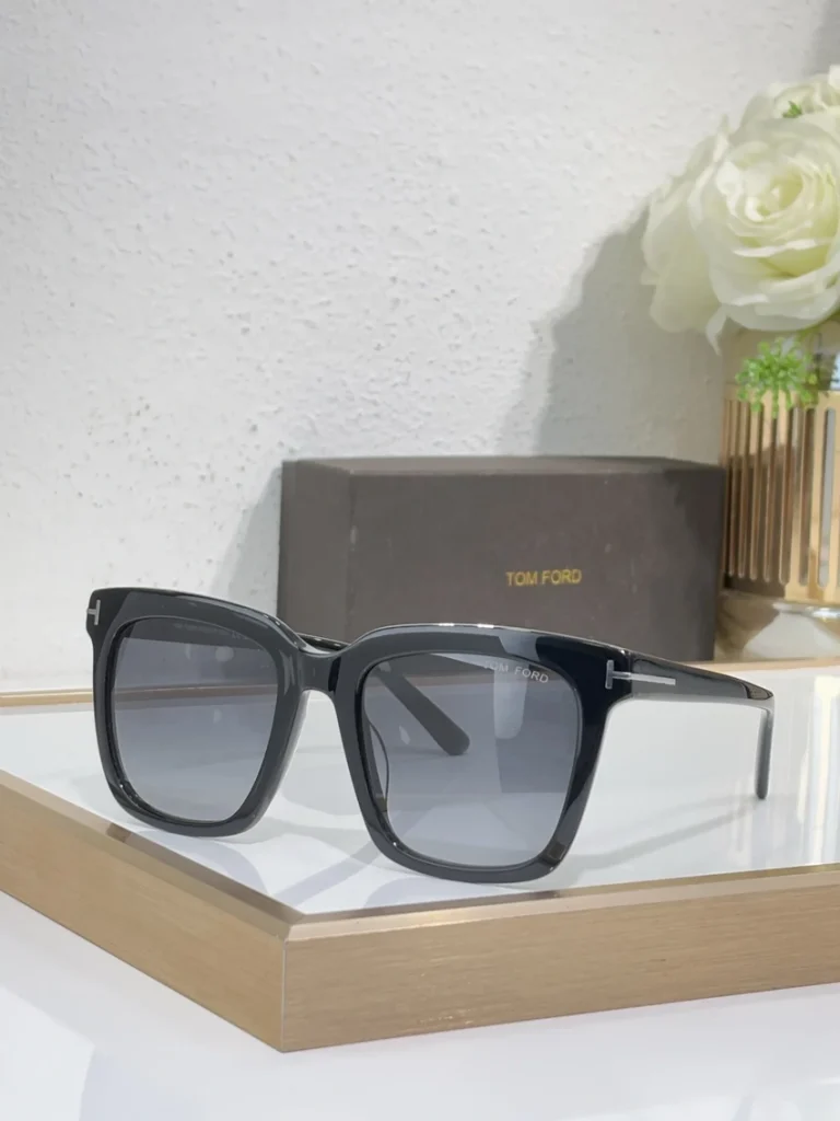 Wholesale Tom Ford FT0969 58mm Navigator Sunglasses | B2B Optical Distributor