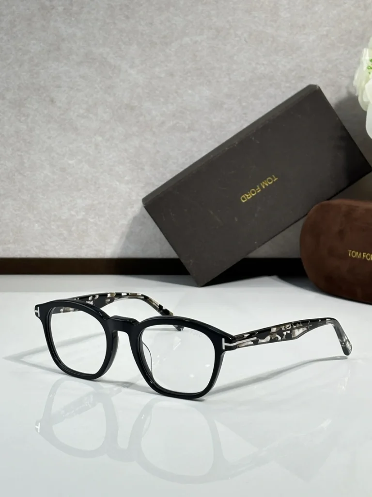 Designer Tom Ford FT6033 Optical Glasses – Tom Ford Ladies Eyeglasses | B2B Optical Supplier