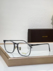 Premium Tom Ford TF5699 Spectacle Frames – Tom Ford Eyeglasses Clear | B2B Optical Supplier