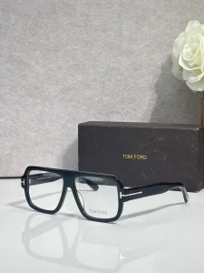 Designer Tom Ford FT0933 Prescription Frames – Tom Ford Prescription Eyeglasses | B2B Optical Supplier