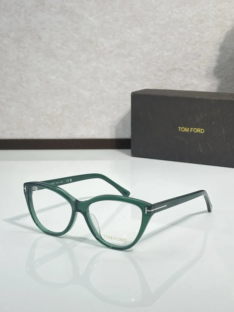Luxury Tom Ford TF5807 Optical Glasses – Tom Ford Horn Glasses | Bulk Distributor