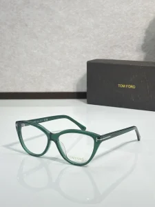 Wholesale Tom Ford TF5807 Eyewear – Tom Ford Eyeglasses Cat Eye | Bulk Distributor