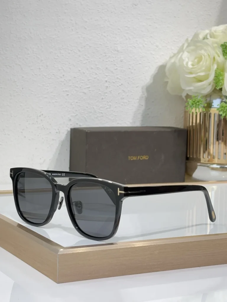 Wholesale Tom Ford TF1136 Bronson Aviator Sunglasses | B2B Optical Distributor