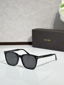 Tom Ford TF6052 Wyatt Cat Eye Sunglasses – Wholesale Optical Frames Supplier
