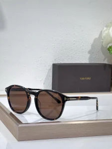 Buy Tom Ford FT0834 Oversized Sunglasses Wholesale | Optical Importer
