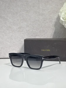 Tom Ford FT1303 Luna Sunglasses – Wholesale Optical Frames Supplier