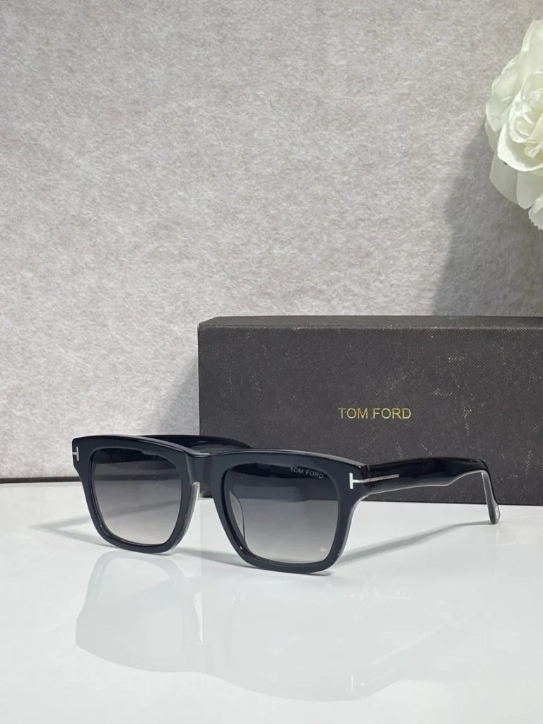Tom Ford FT1303 Luna Sunglasses – Wholesale Optical Frames Supplier