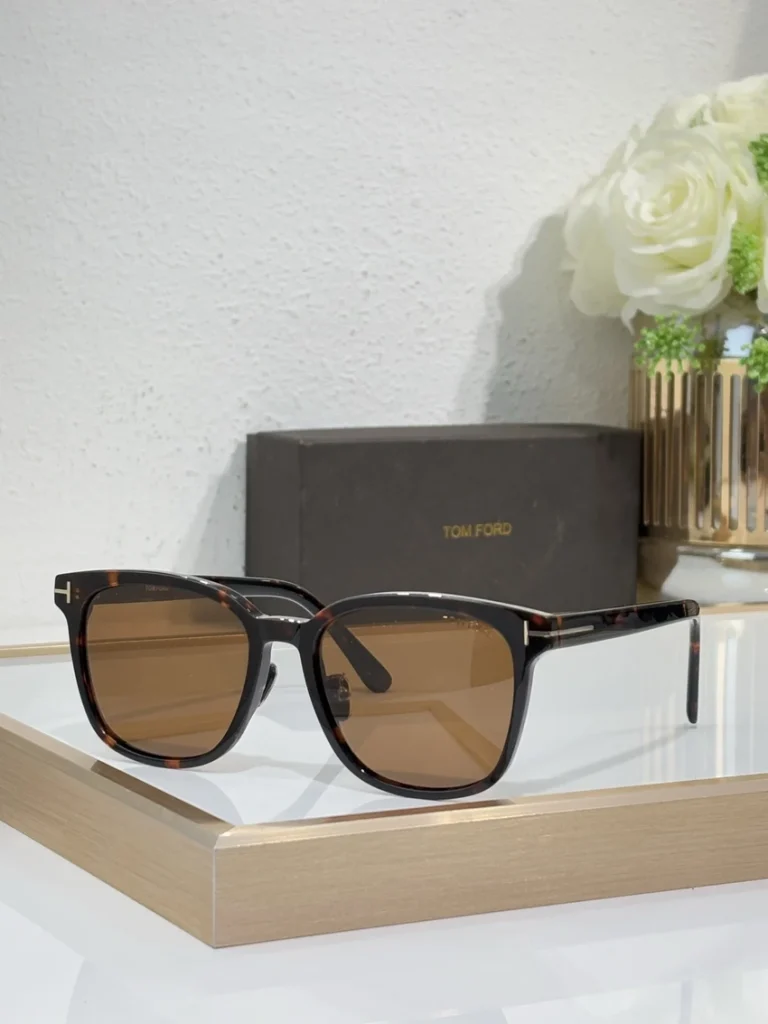 Wholesale Tom Ford TF1136 Paul Sunglasses | B2B Optical Distributor