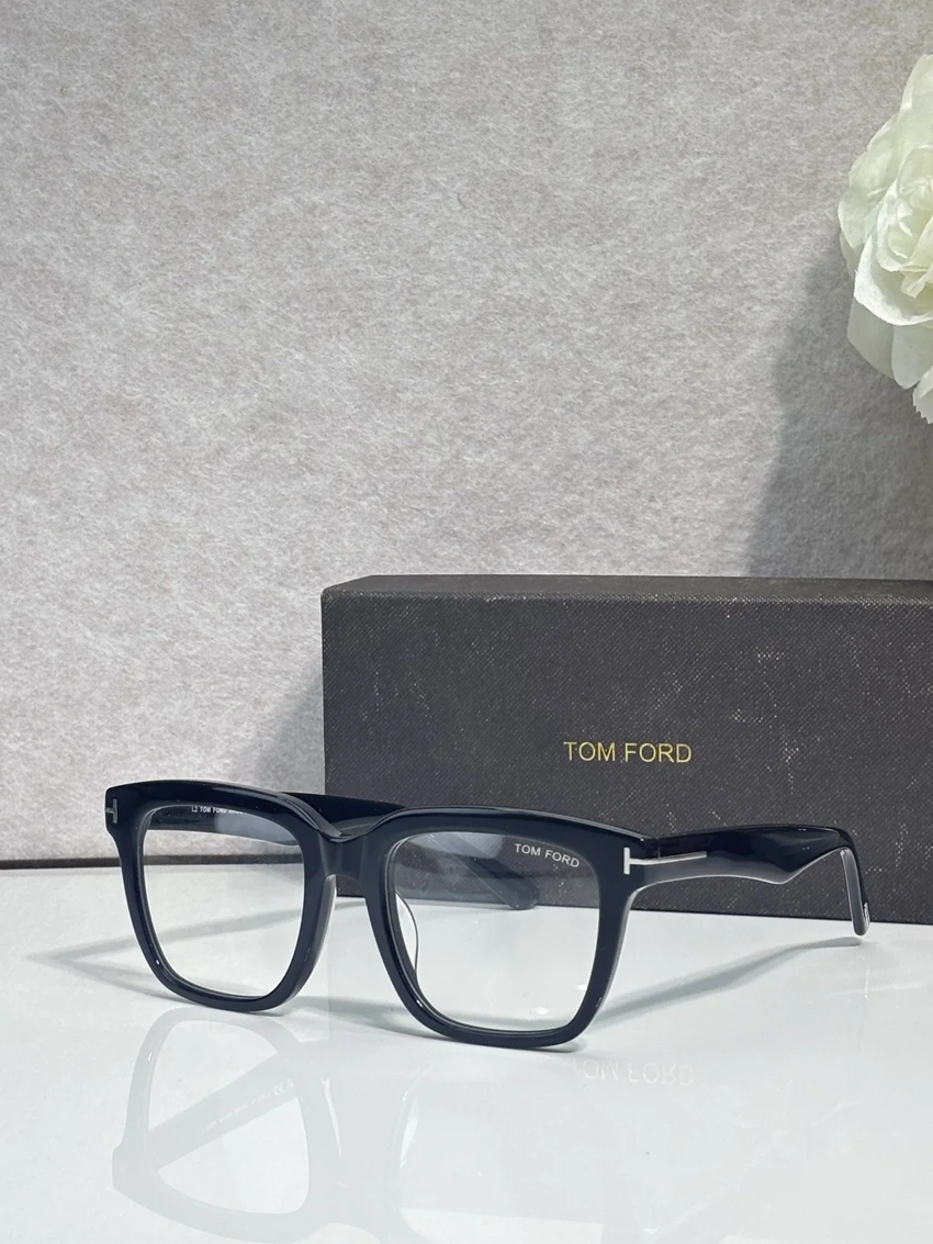 Elite Tom Ford FT0646 Optical Glasses – Tom Ford Oversized Eyeglasses | Bulk Distributor