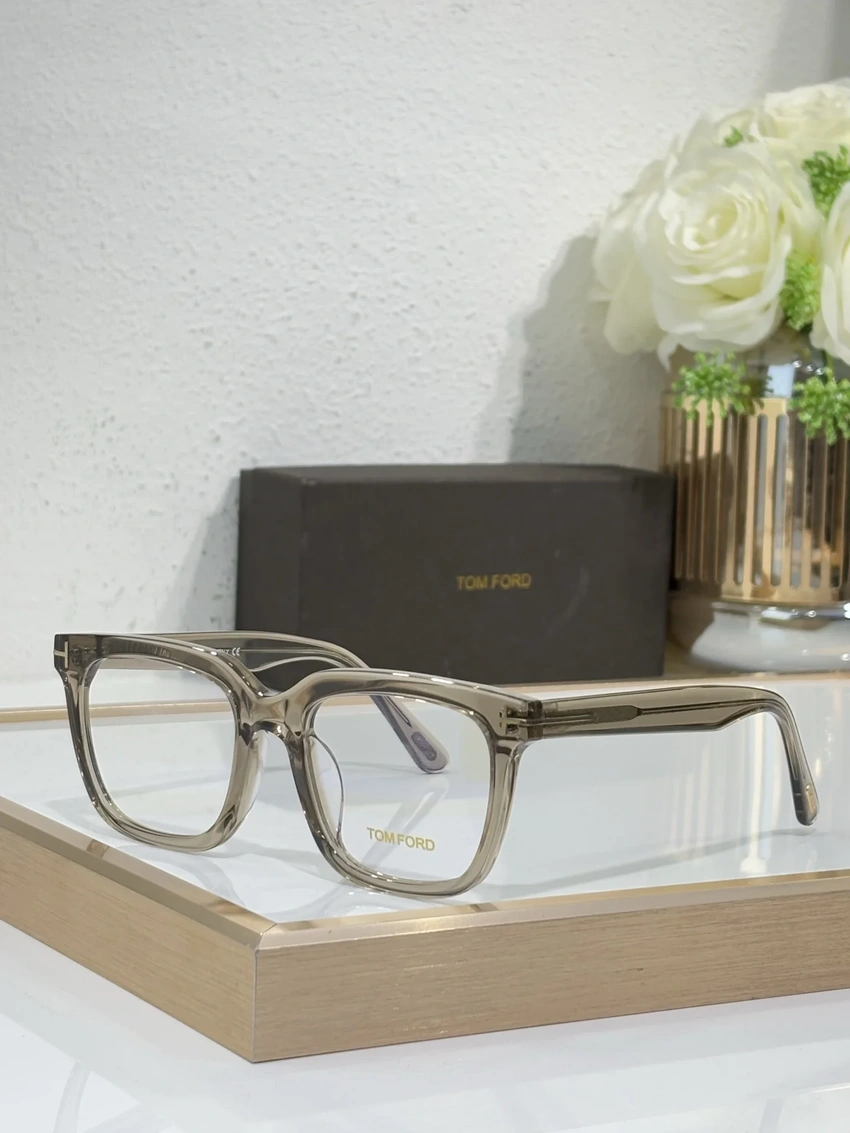 Authentic Tom Ford FT0646 Optical Glasses – Tom Ford Square Eyeglasses | Bulk Distributor