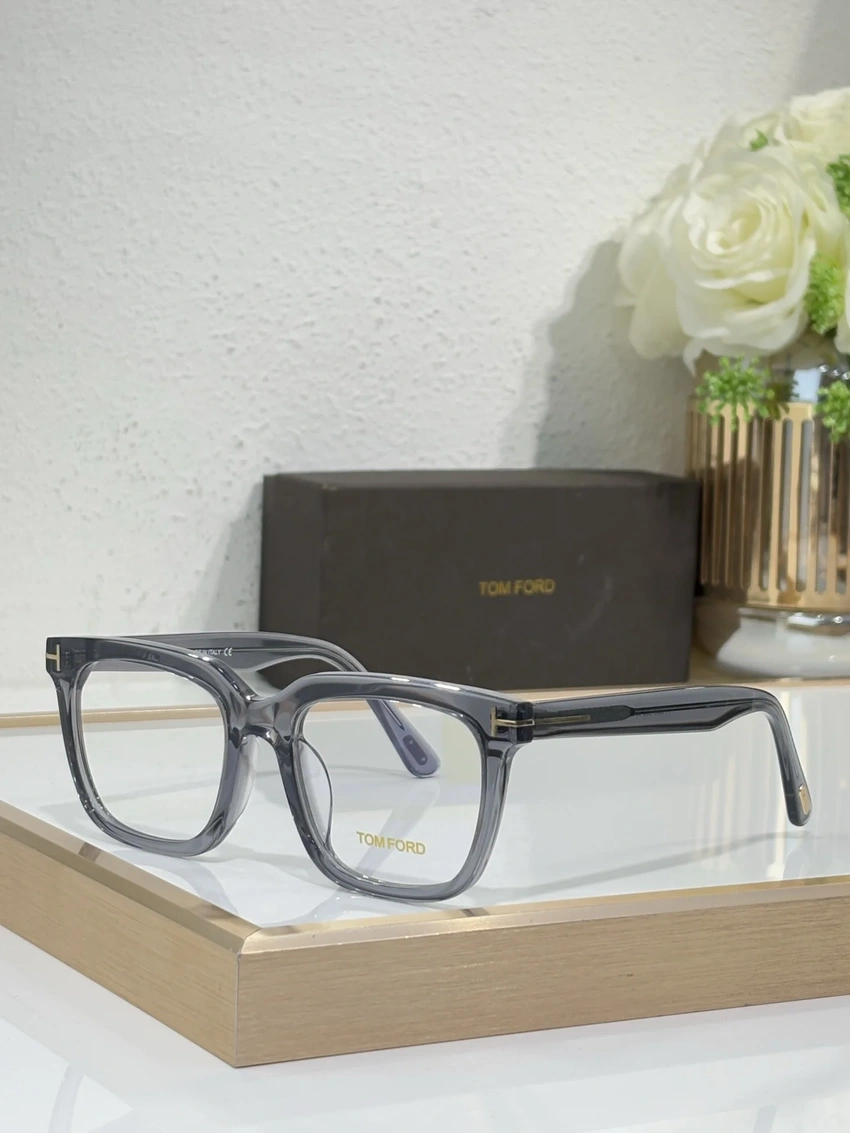 Authentic Tom Ford FT0646 Optical Glasses – Tom Ford Square Eyeglasses | Bulk Distributor