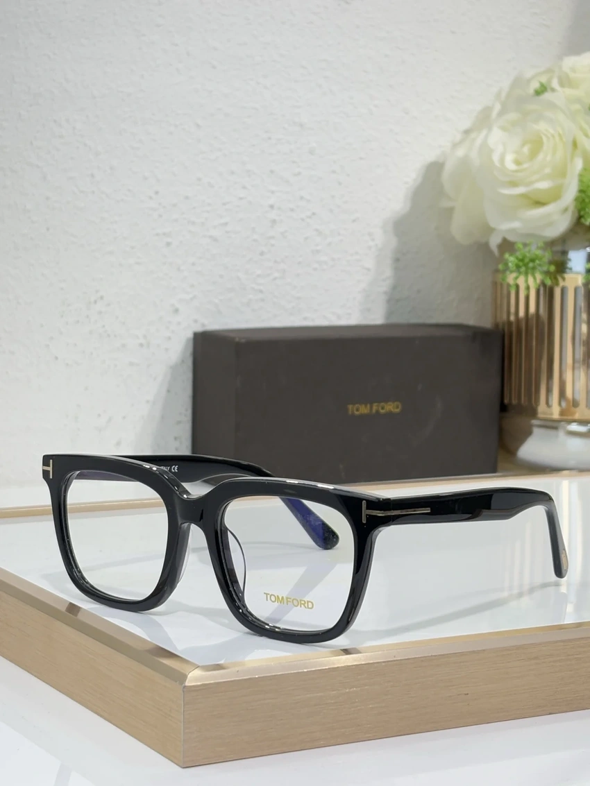 Authentic Tom Ford FT0646 Optical Glasses – Tom Ford Square Eyeglasses | Bulk Distributor