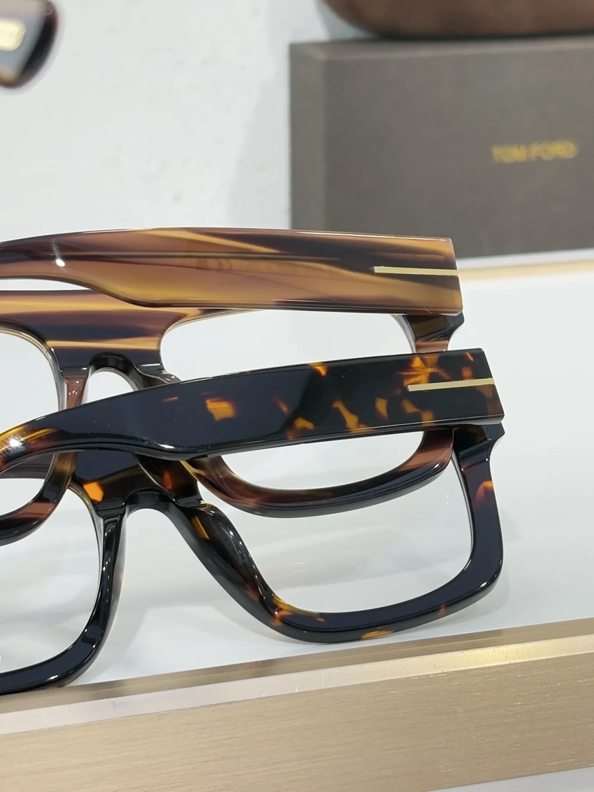 Designer Tom Ford FT0711 Optical Glasses – Tom Ford Women’s Eyeglass Frames | B2B Optical Supplier