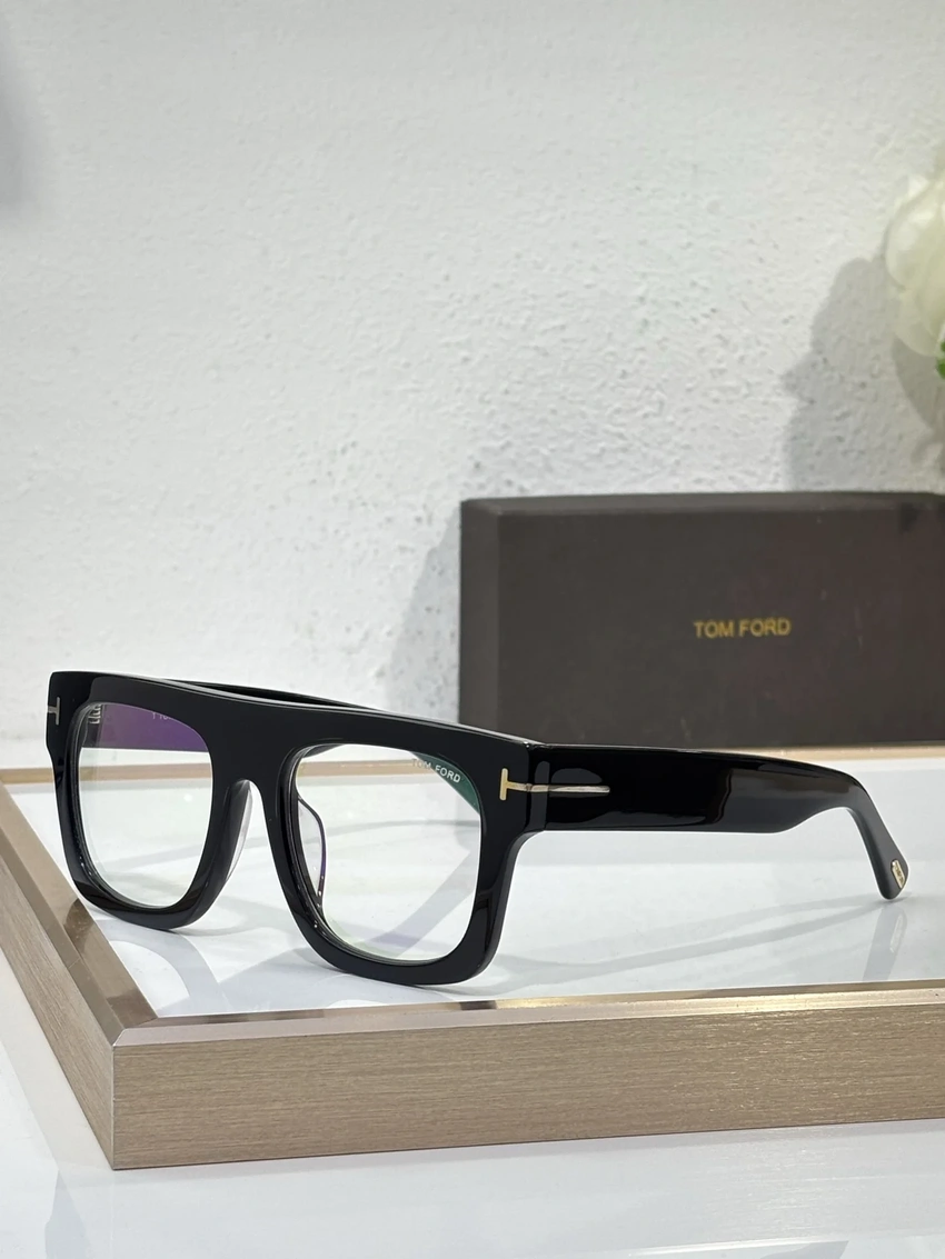 Professional Tom Ford FT0711 Optical Glasses – Tom Ford Glasses Frames | Trade Eyewear Distributor